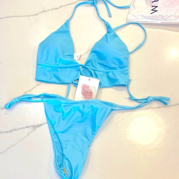 3 piece light berry blue bikini 💙🦋 BRAND NEW: blondie collection. Large. - Picture 2 of 4